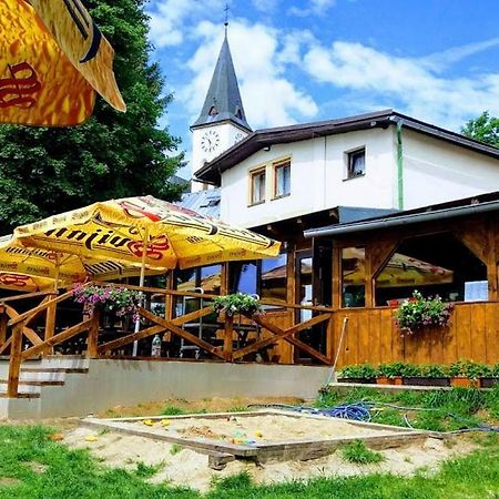 Penzion U Hrocha Lucany nad Nisou Bagian luar foto