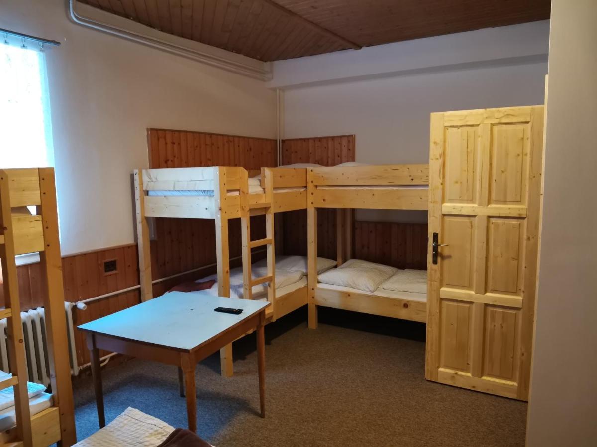 Penzion U Hrocha Lucany nad Nisou Bagian luar foto