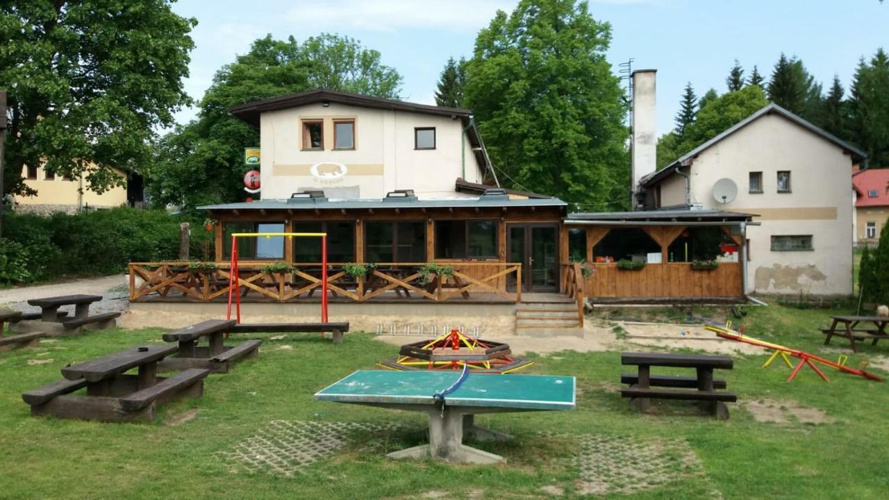 Penzion U Hrocha Lucany nad Nisou Bagian luar foto